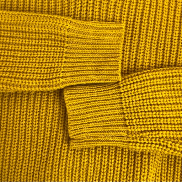 Love By Design Long Sleeves Lace-Up Back Sweater Color Gold Size Large - Picture 4 of 8